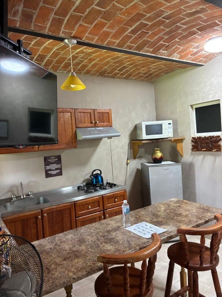 Cocineta equipada suite con jacuzzi